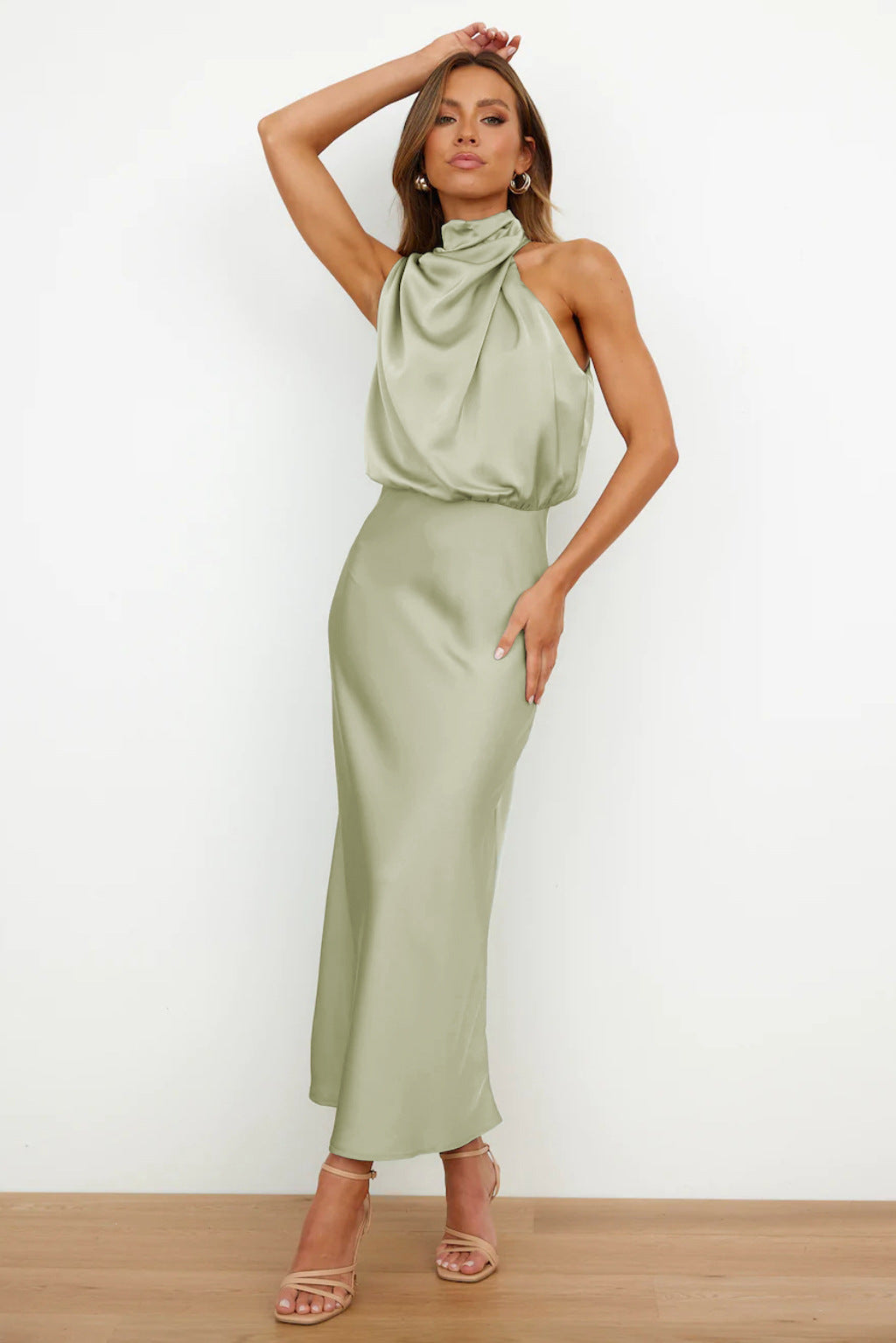 Emily | Satijnen Halterjurk voor Dames – Elegante Rugloze Maxi Avond- en Feestjurk