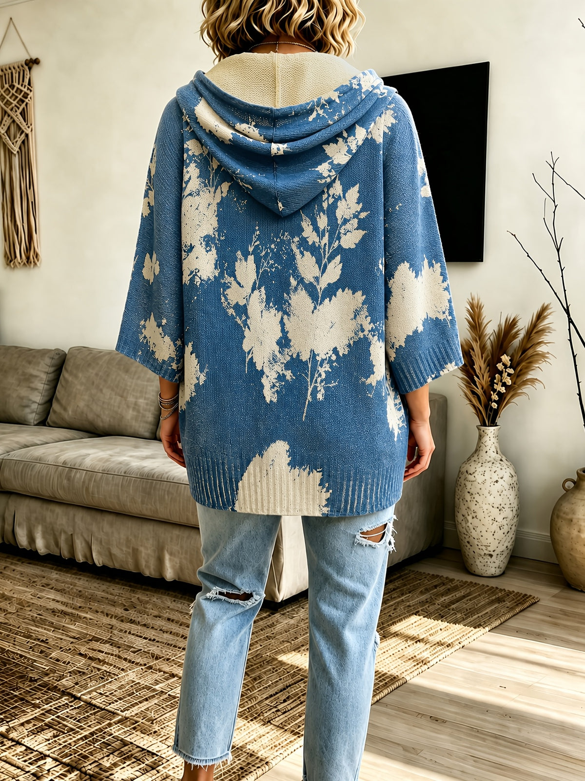 Eden | Damescape met capuchon en bloemenprint – pullover met 3/4-mouwen en trekkoord