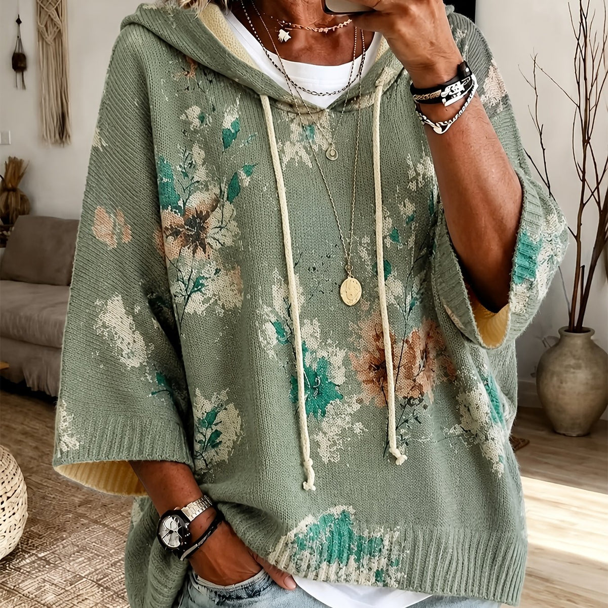 Eden | Damescape met capuchon en bloemenprint – pullover met 3/4-mouwen en trekkoord
