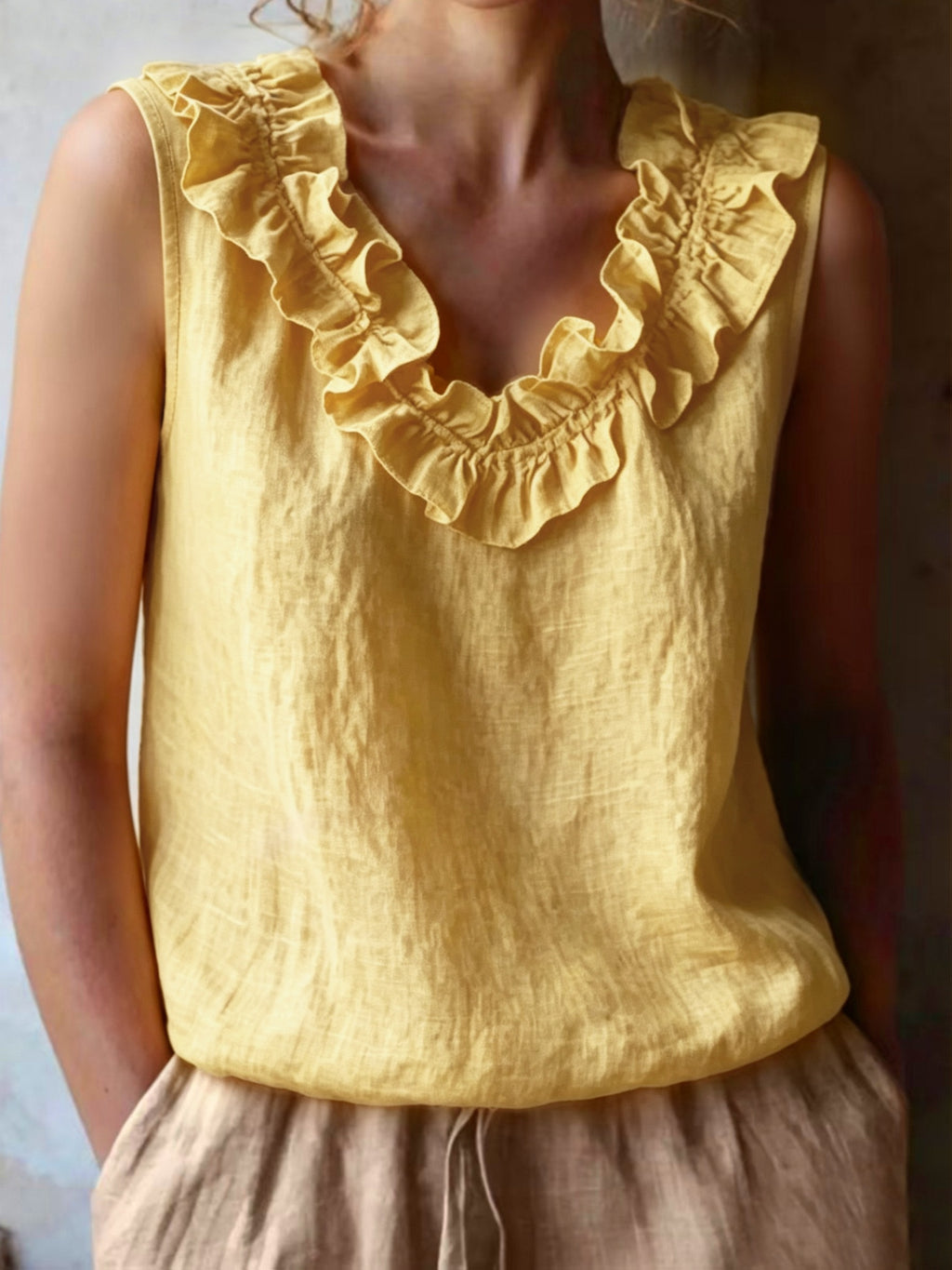 Kallie | Mouwloze top met ruches voor dames – Casual blouse met losse pasvorm