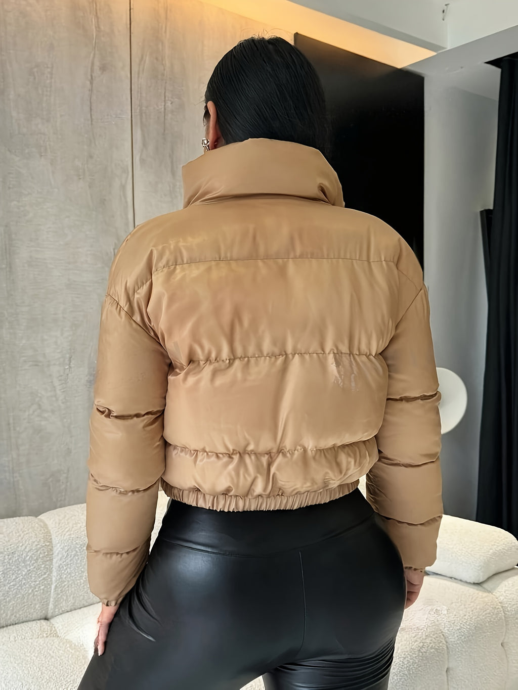 Faelisse | Cropped Damesjas – Slim Fit, Ritssluiting, Lange Mouwen & Effen Design