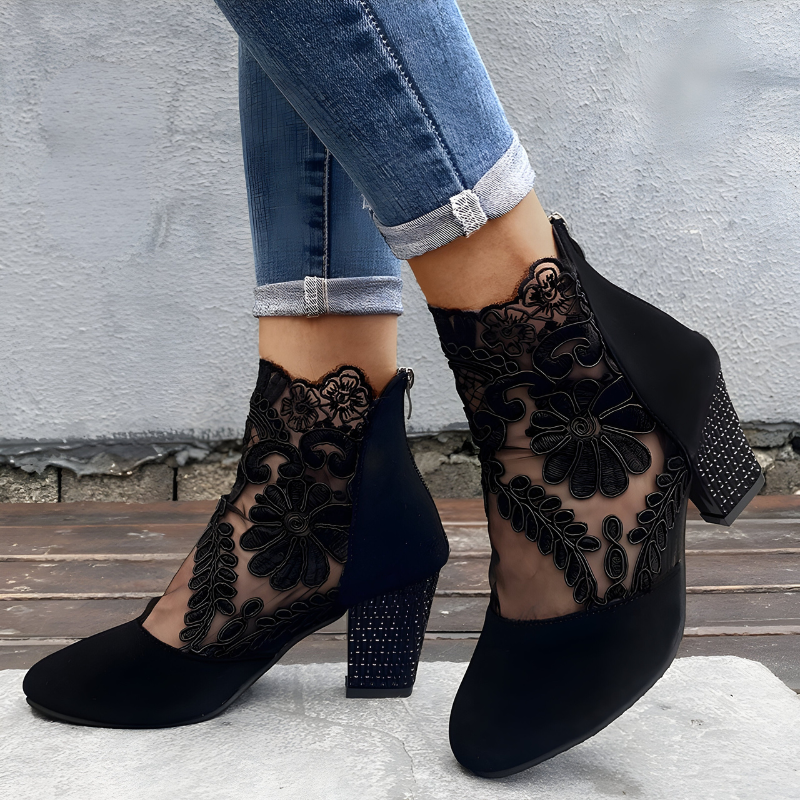 Ines | Dameshakken – Elegante feestschoenen met enkelbandje en hoge hak