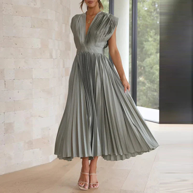 Aina | Elegante geplooide maxi-jurk voor dames – V-hals, zwierige lange casual zomerjurk