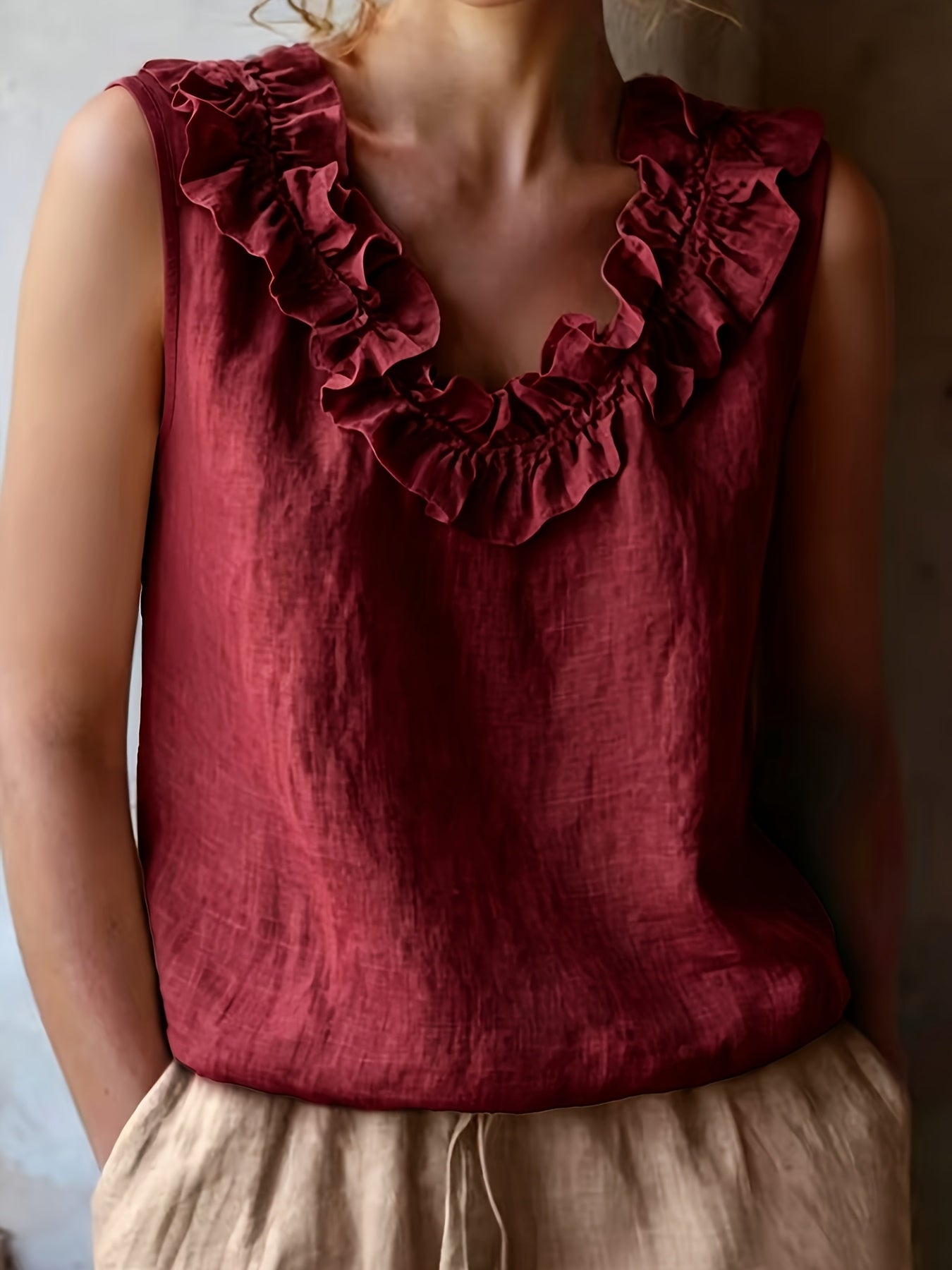 Kallie | Mouwloze top met ruches voor dames – Casual blouse met losse pasvorm