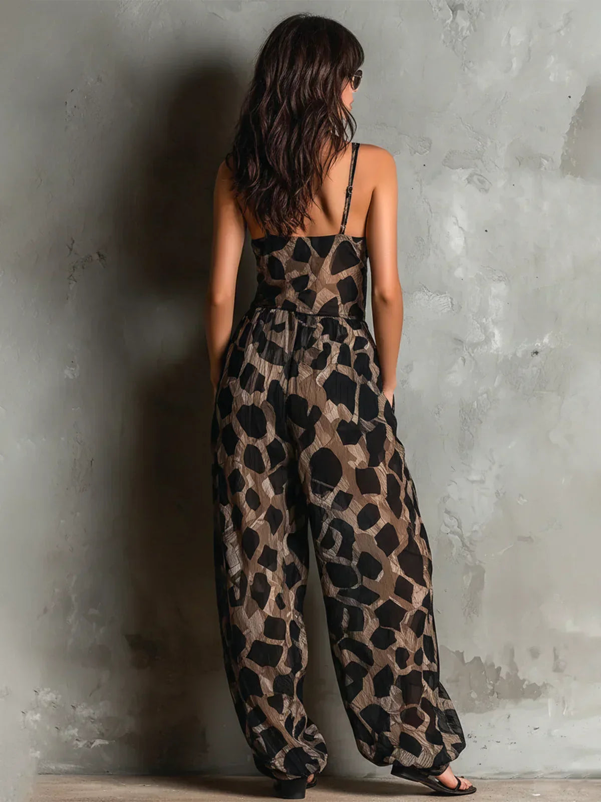Callie | Jumpsuit met luipaardprint voor dames – Mouwloze jumpsuit, diepe V-hals