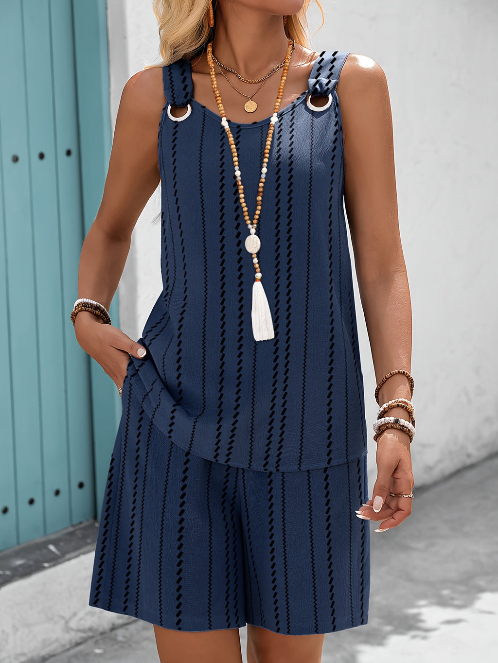 Jolene | Tweedelige loungeset voor dames – Top met print zonder mouwen en shorts