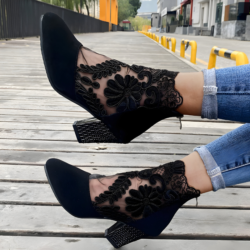 Ines | Dameshakken – Elegante feestschoenen met enkelbandje en hoge hak