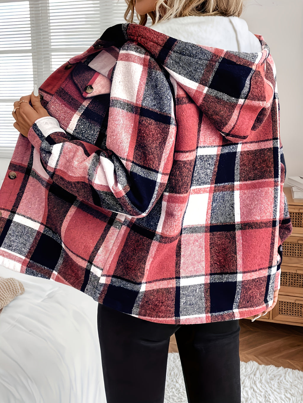 Baukje | Damesjas met capuchon, geruit en gevoerd met fleece – Casual geruite overhemdjas