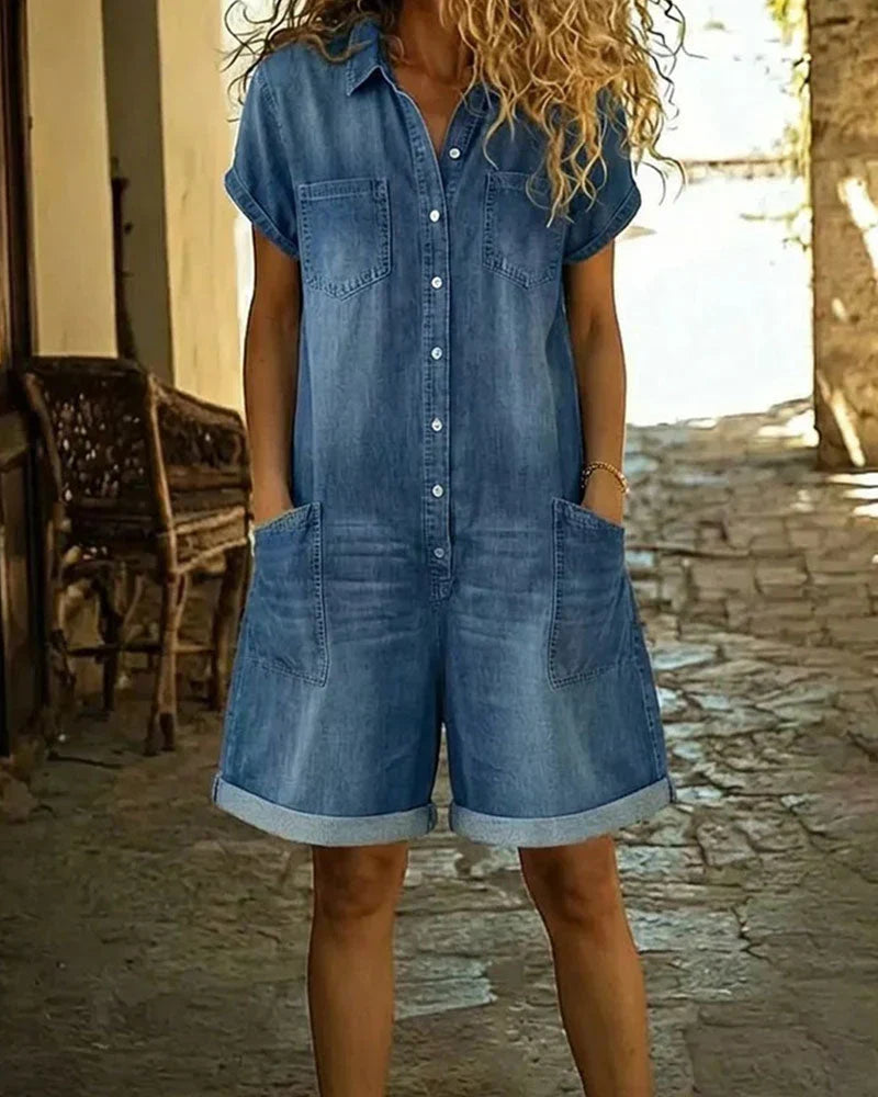 Julissa | Denim jumpsuit voor dames – Eendelig model met korte mouwen en knoopsluiting aan de voorkant