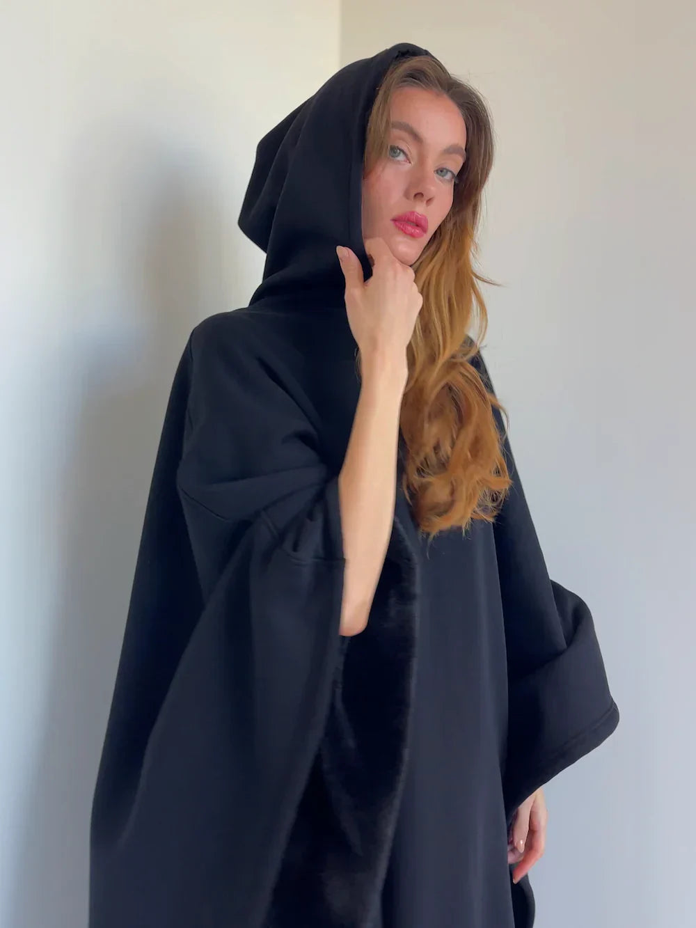Iserelle | Oversized Dames Hoodie – Zijdezacht, Warm & Ademend