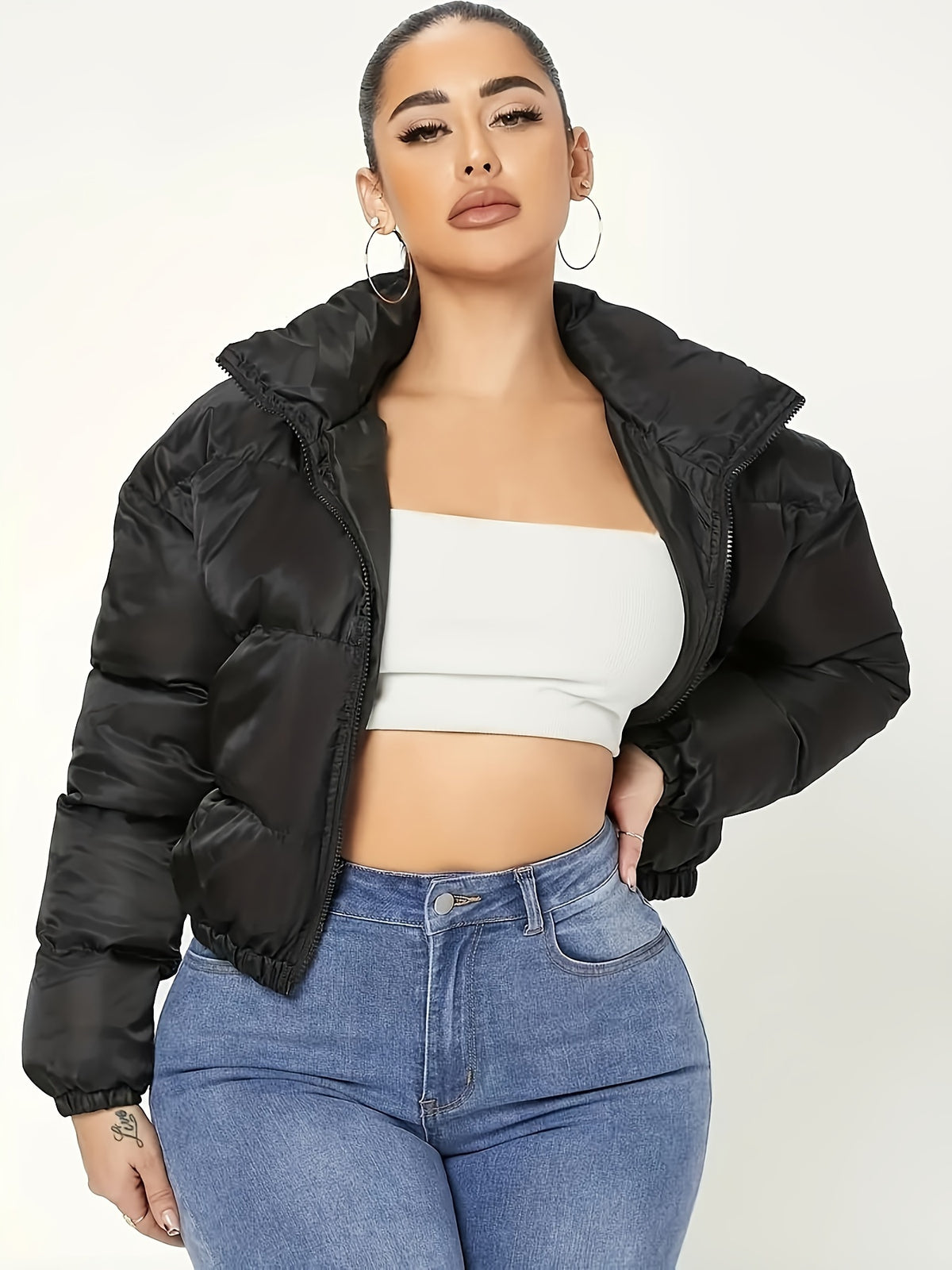 Faelisse | Cropped Damesjas – Slim Fit, Ritssluiting, Lange Mouwen & Effen Design