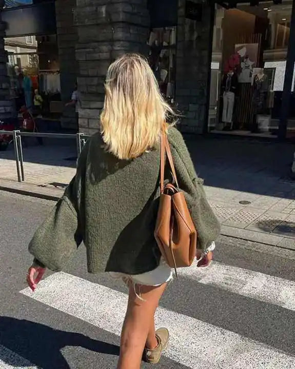 Pleuntje | Pluizige oversized trui voor dames – Zachte gebreide trui voor een gezellige look