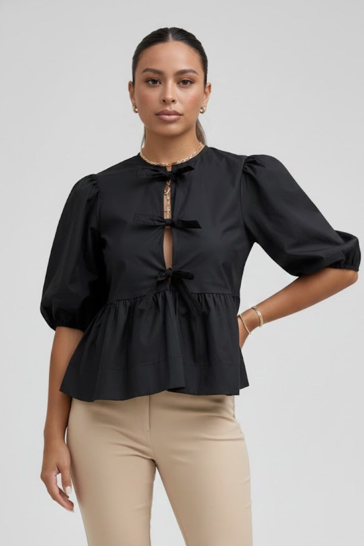 Orlena | Dames Peplum Blouse met Strik aan de Voorkant – Pofmouwen met Strikdetail