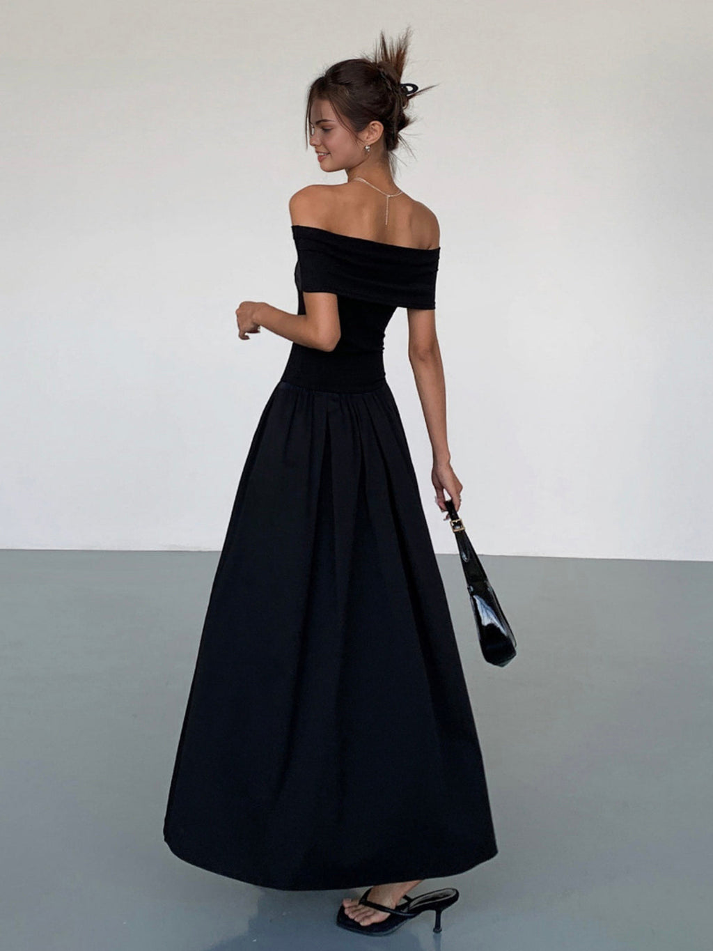 Zylia | Off-shoulder maxi-jurk voor dames – soepel vallende geplooide feestjurk