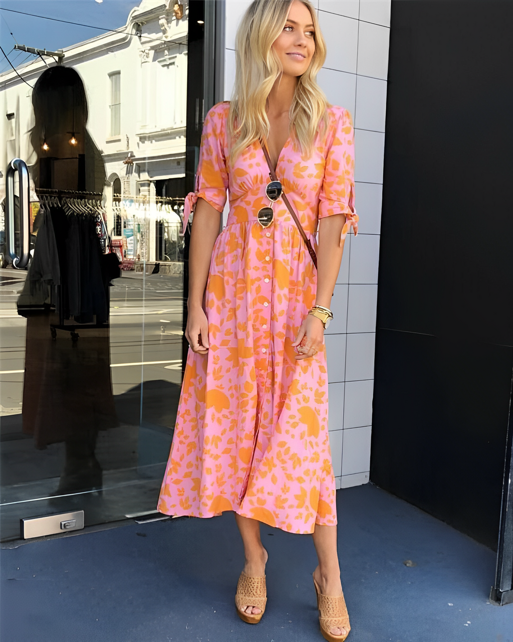 Zerelia | Dames Elegante Jurk – Oranje Print Jurk met V-Hals, Midi Jurk
