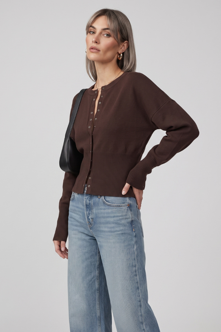 Primrose | Casual gebreid vest voor dames – met knopen aan de voorkant, lange mouwen