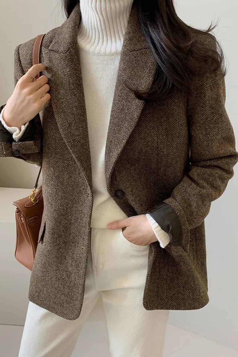 Unia | Oversized damesblazer met gekerfde revers en verborgen sluiting