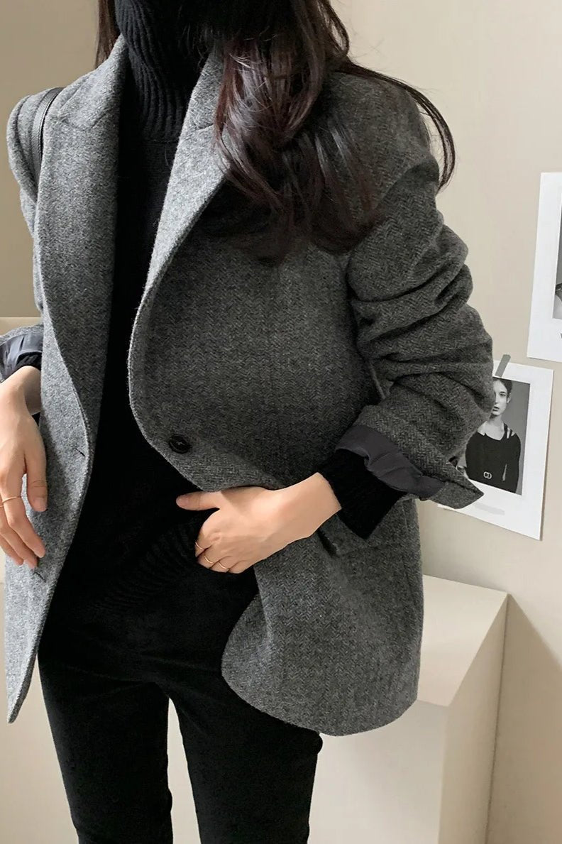 Unia | Oversized damesblazer met gekerfde revers en verborgen sluiting