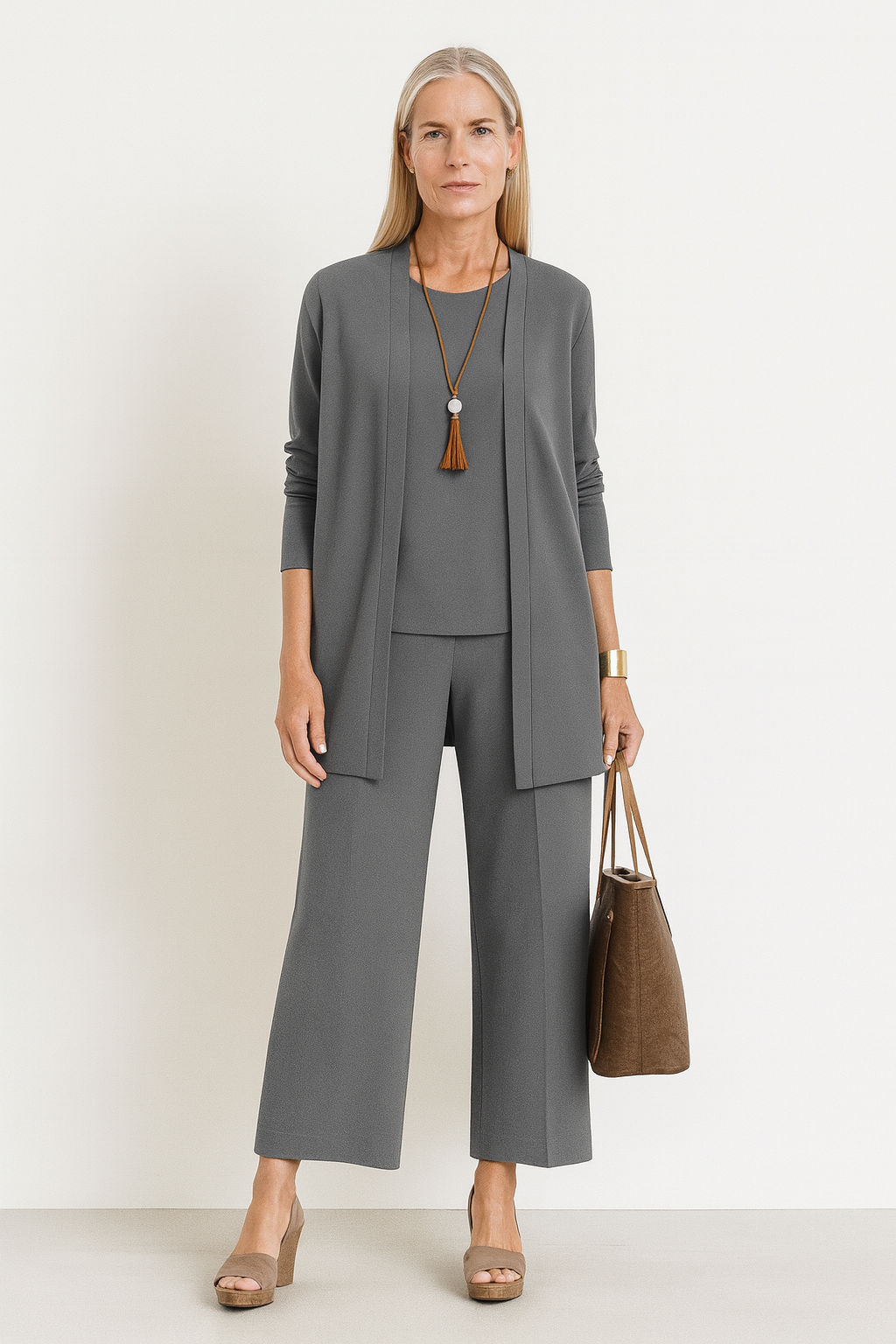 Lona | Luxe 3-delige set voor dames – elegante blazer, mouwloze top en broek met wijde pijpen