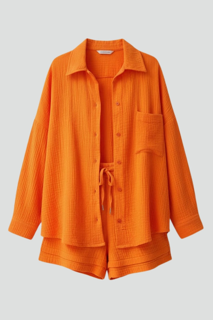 Claire | 2-delige Set voor Dames – Oversized Blouse met Knopen en Hoge Taille Mousseline Short