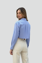 Mely | Gestreepte damesblouse met knopen – Kort model met kraag en lange mouwen