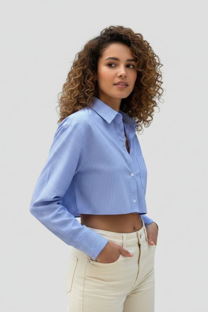 Mely | Gestreepte damesblouse met knopen – Kort model met kraag en lange mouwen