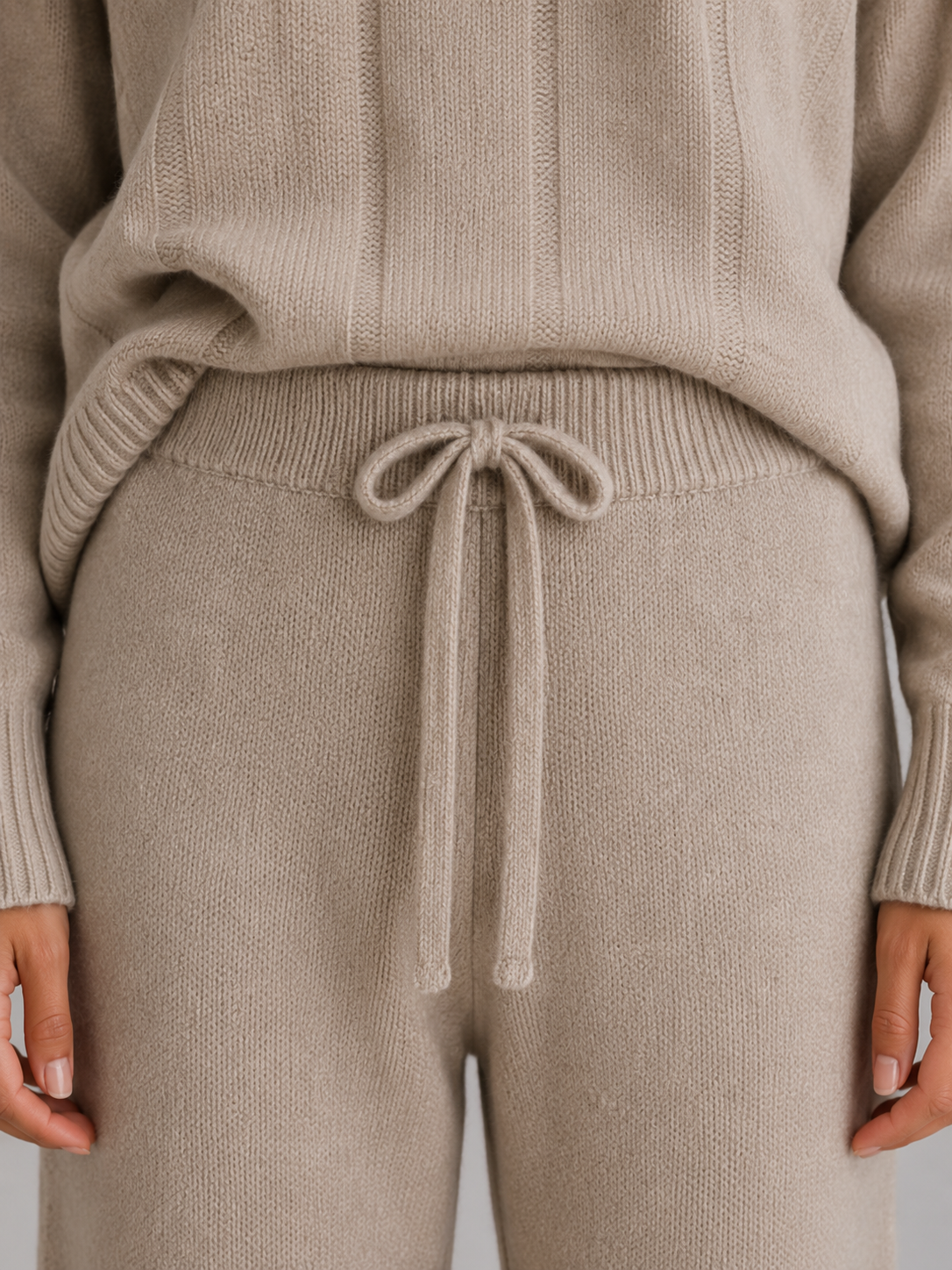 Marva | 2-Delige Gebreide Loungeset voor Dames met Opstaande Kraag en Wijde Broek