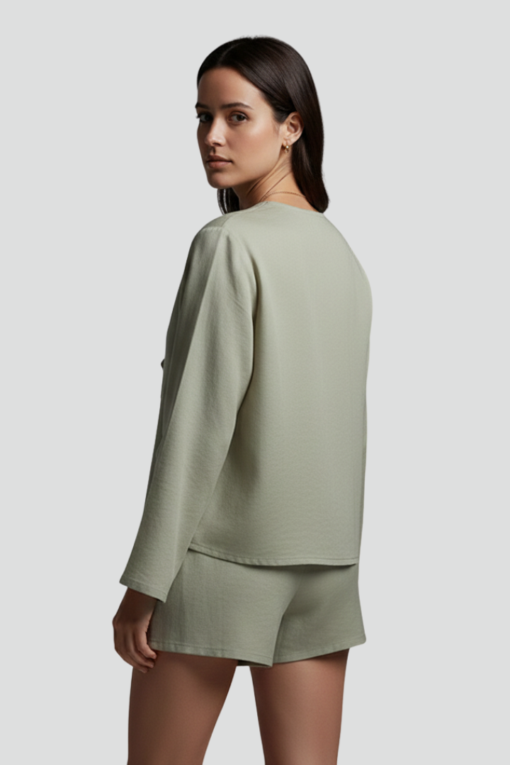 Rayae | Dames diepe V-hals blouse met veterdetail – lange mouwen