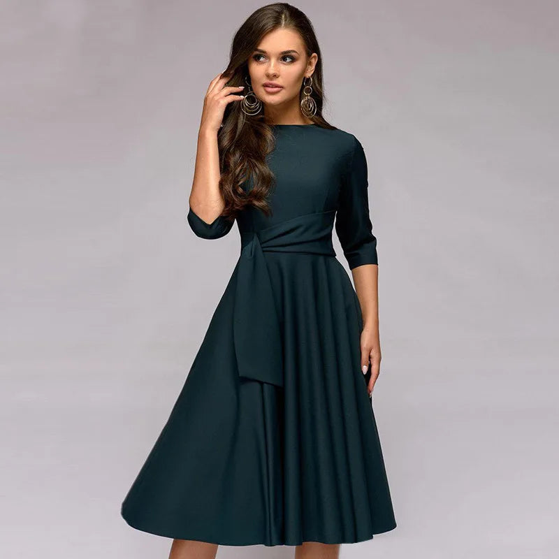 Teyra | Soepelvallende midijurk voor dames – Elegante zomeroutfit met tailleband