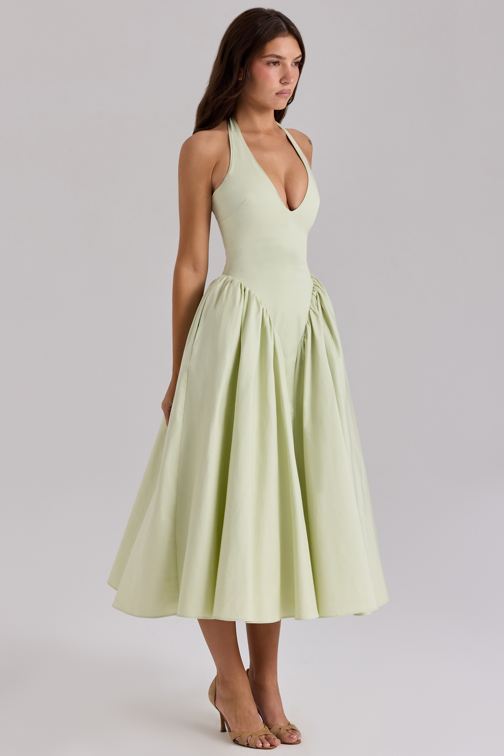 Kylae | Zomer-midijurk voor dames – Elegante halternekjurk met uitlopende rok