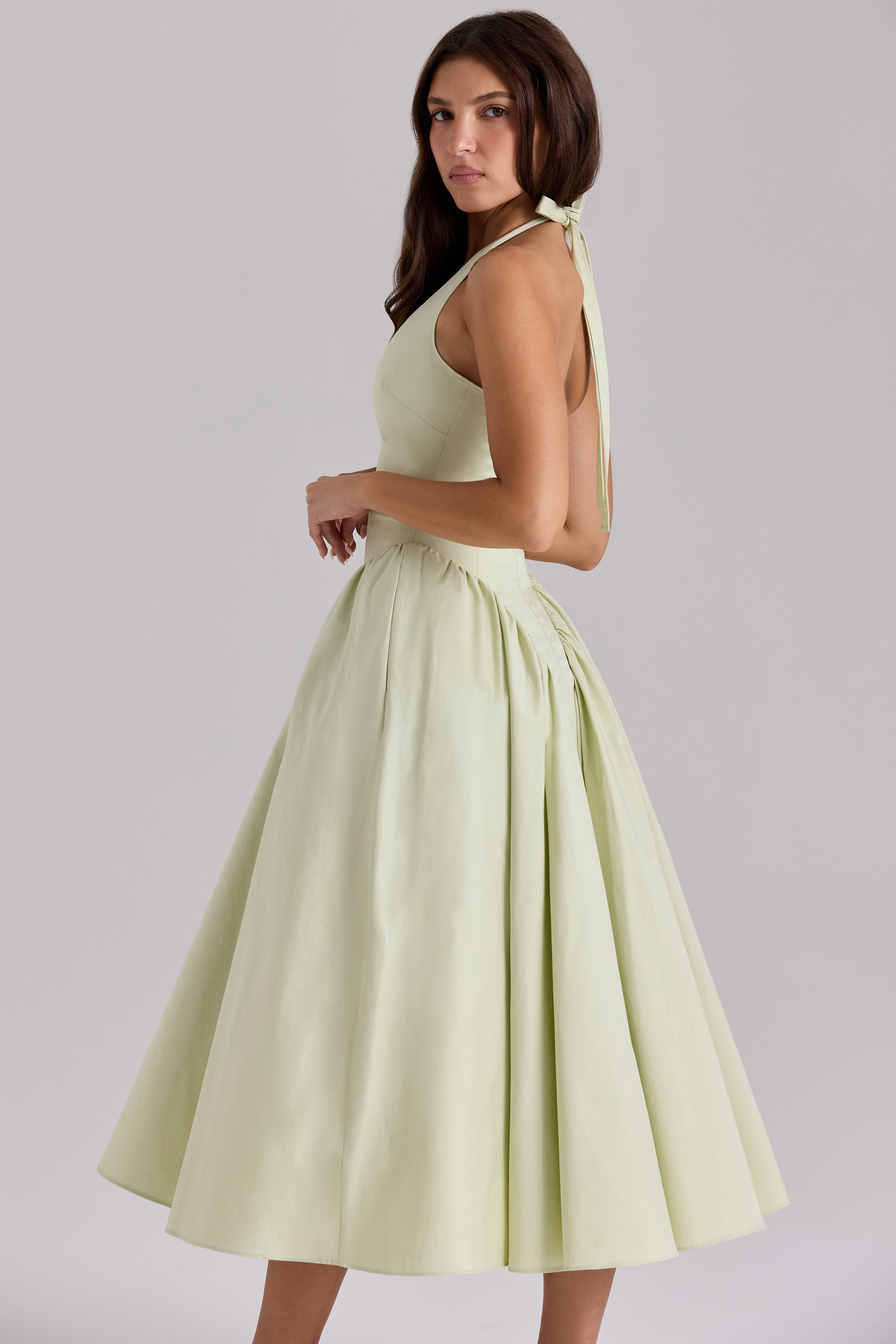 Kylae | Zomer-midijurk voor dames – Elegante halternekjurk met uitlopende rok