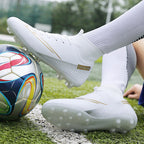 GripStrike | Heren Voetbalschoenen Hoge Enkel - Ademende Outdoor Voetbalschoenen, Antislip Turf Trainers