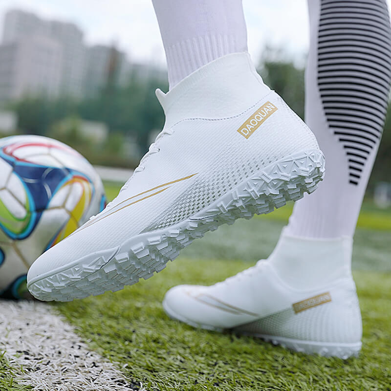 GripStrike | Heren Voetbalschoenen Hoge Enkel - Ademende Outdoor Voetbalschoenen, Antislip Turf Trainers