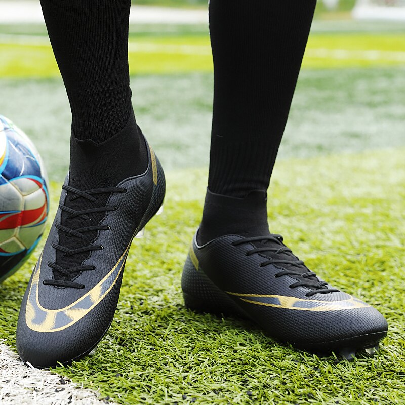 GripStrike | Heren Voetbalschoenen Hoge Enkel - Ademende Outdoor Voetbalschoenen, Antislip Turf Trainers