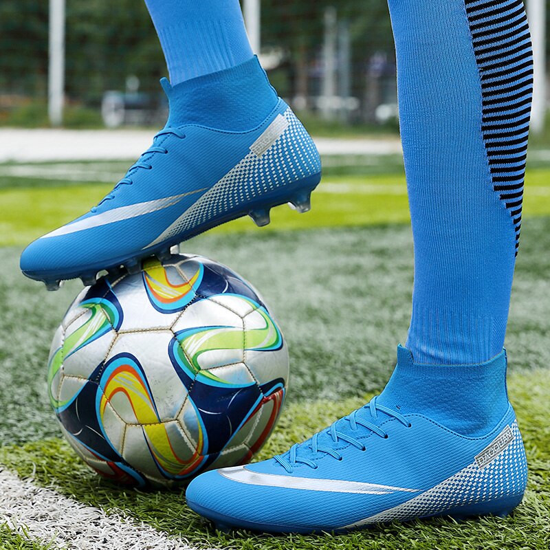GripStrike | Heren Voetbalschoenen Hoge Enkel - Ademende Outdoor Voetbalschoenen, Antislip Turf Trainers