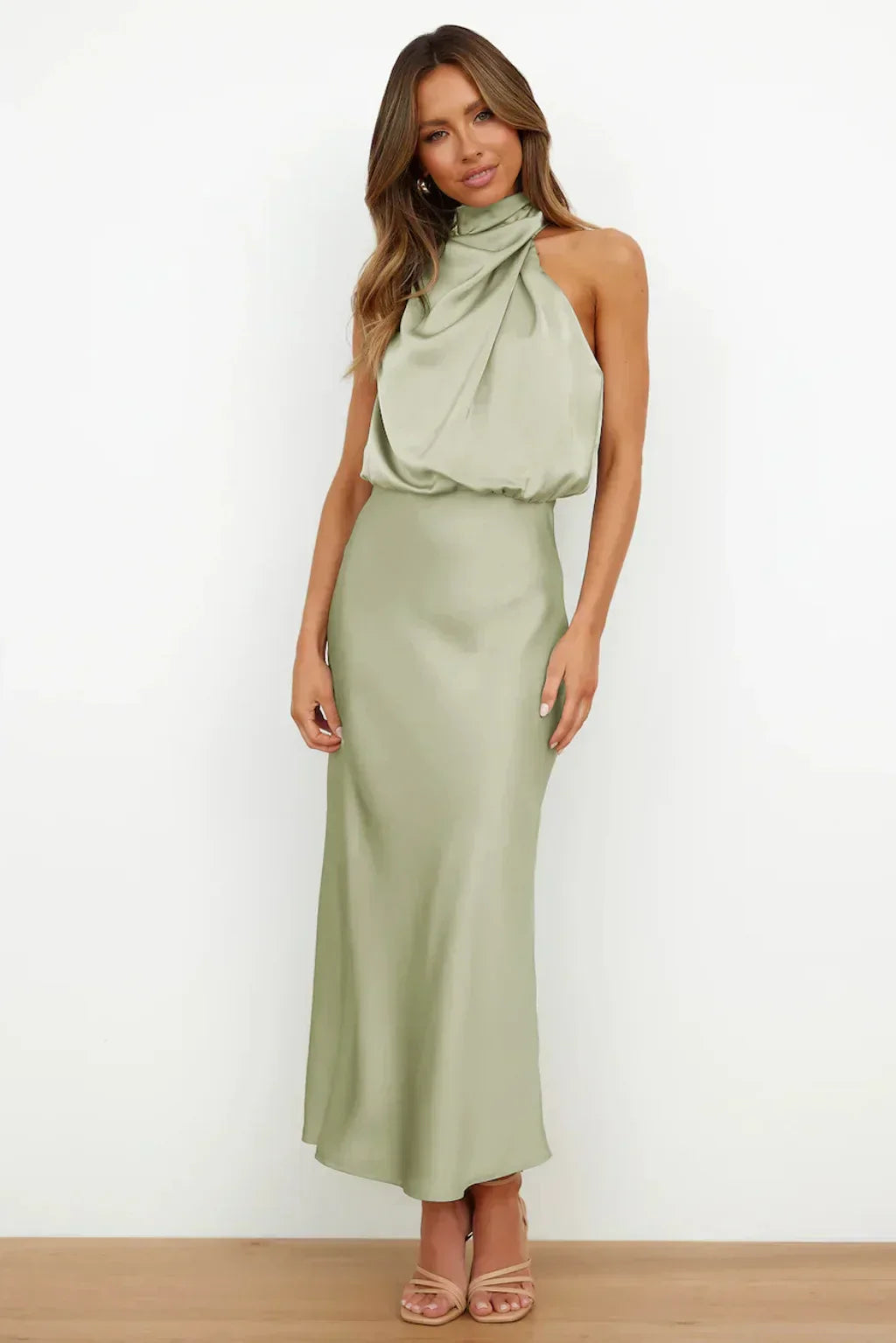 Emily | Satijnen Halterjurk voor Dames – Elegante Rugloze Maxi Avond- en Feestjurk