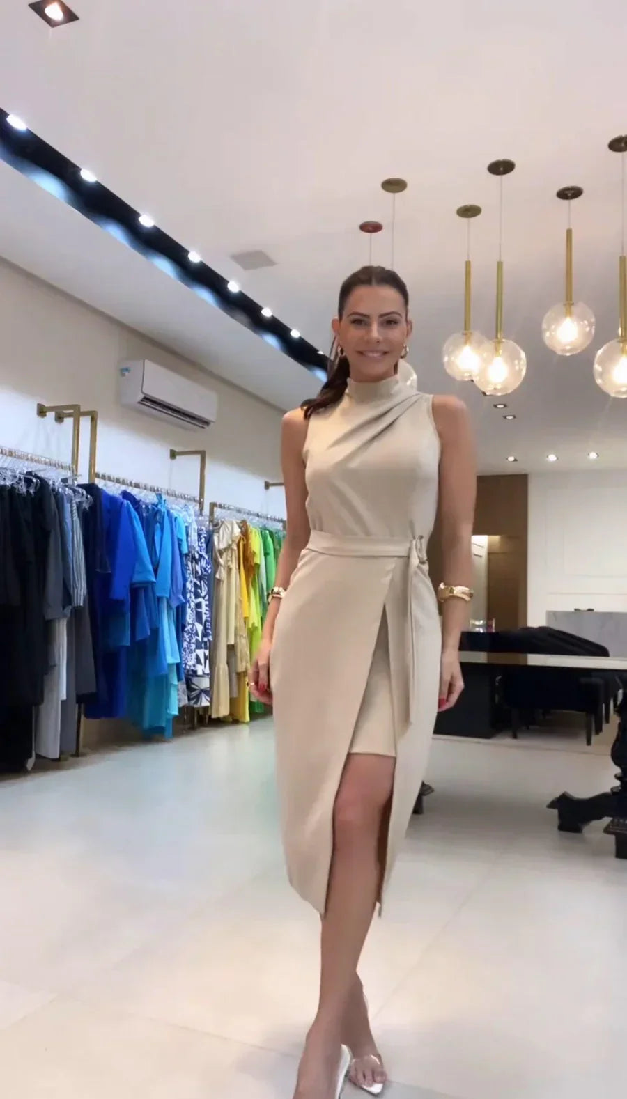 Lumiere | Elegante Asymmetrische Damesjurk – Luxe Jurk met Flatterende Pasvorm