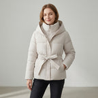 Nicolette | Gewatteerd damesjack met capuchon en riem – Comfortabele pasvorm