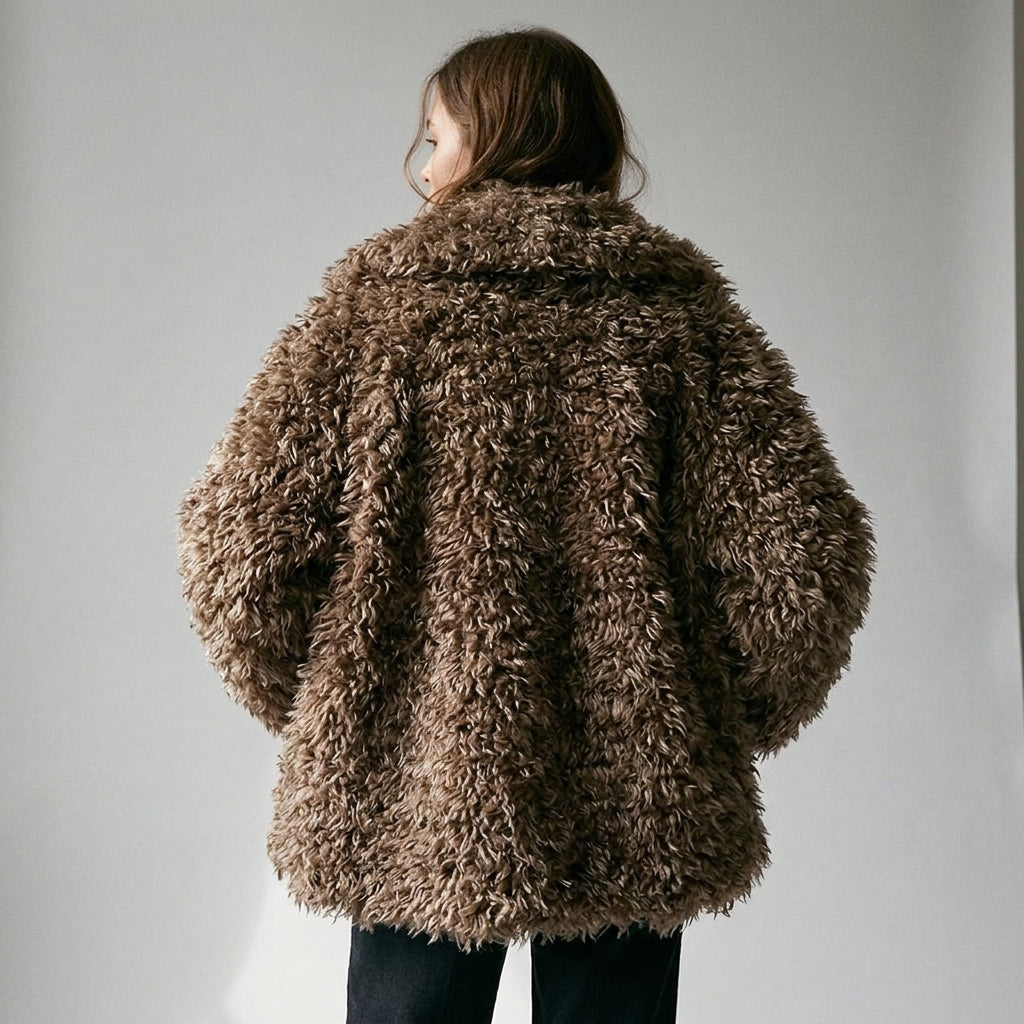Zara | Retro Damesjas met Zachte Imitatiebontlook, Brede Revers en Open Model