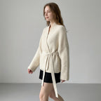 Yinthe | Dames Vest – Gebreid met V-Hals en Strikceintuur