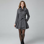 Leandra | Elegante trenchcoat voor dames met tailleband en zachte rand van imitatiebont