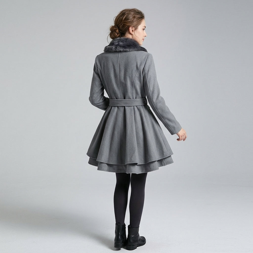 Leandra | Elegante trenchcoat voor dames met tailleband en zachte rand van imitatiebont