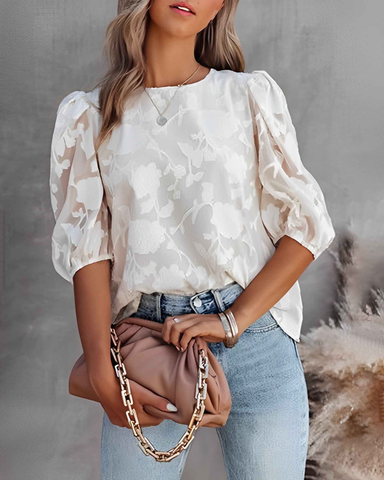 Dove | Jacquardblouse voor dames – Blouse met bloemenpatroon en gestructureerde pofmouwen