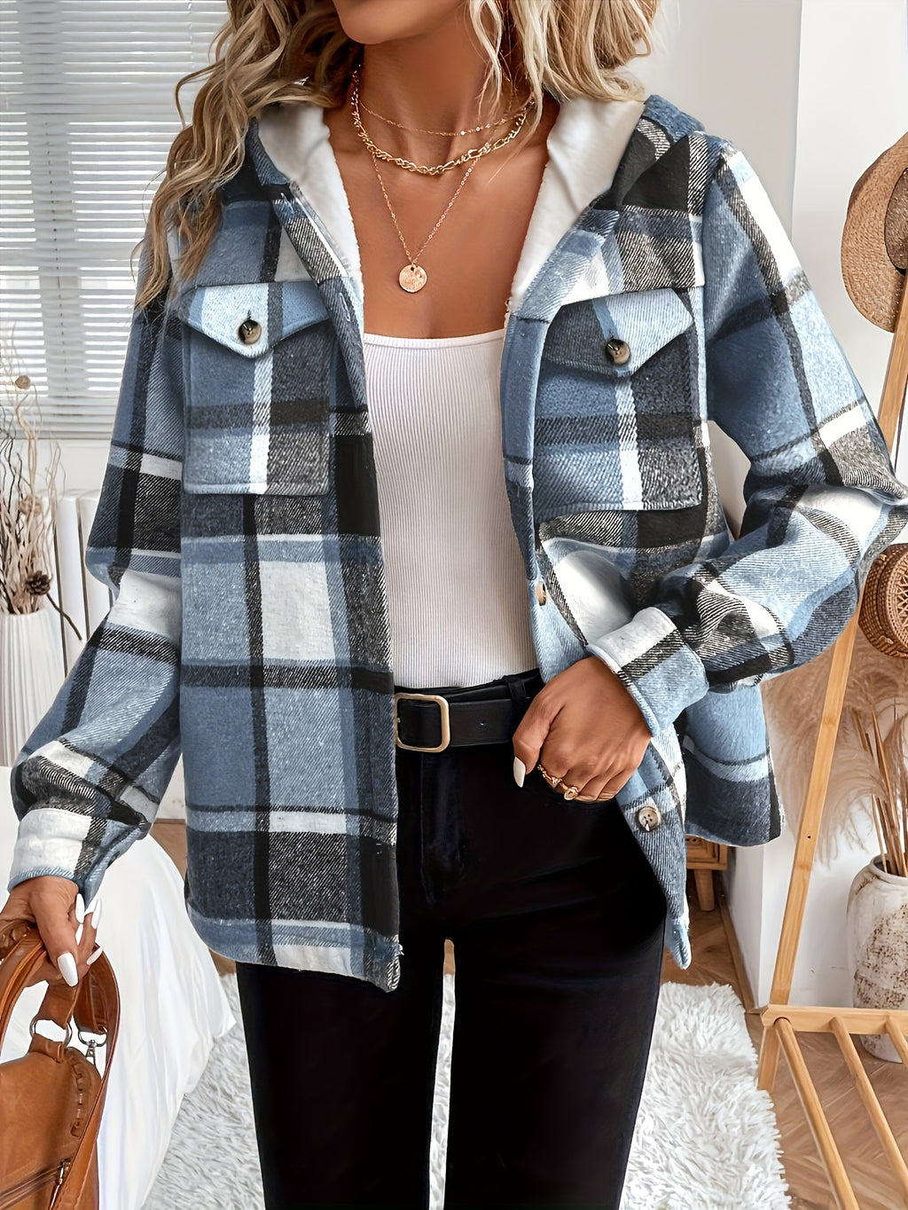 Baukje | Damesjas met capuchon, geruit en gevoerd met fleece – Casual geruite overhemdjas