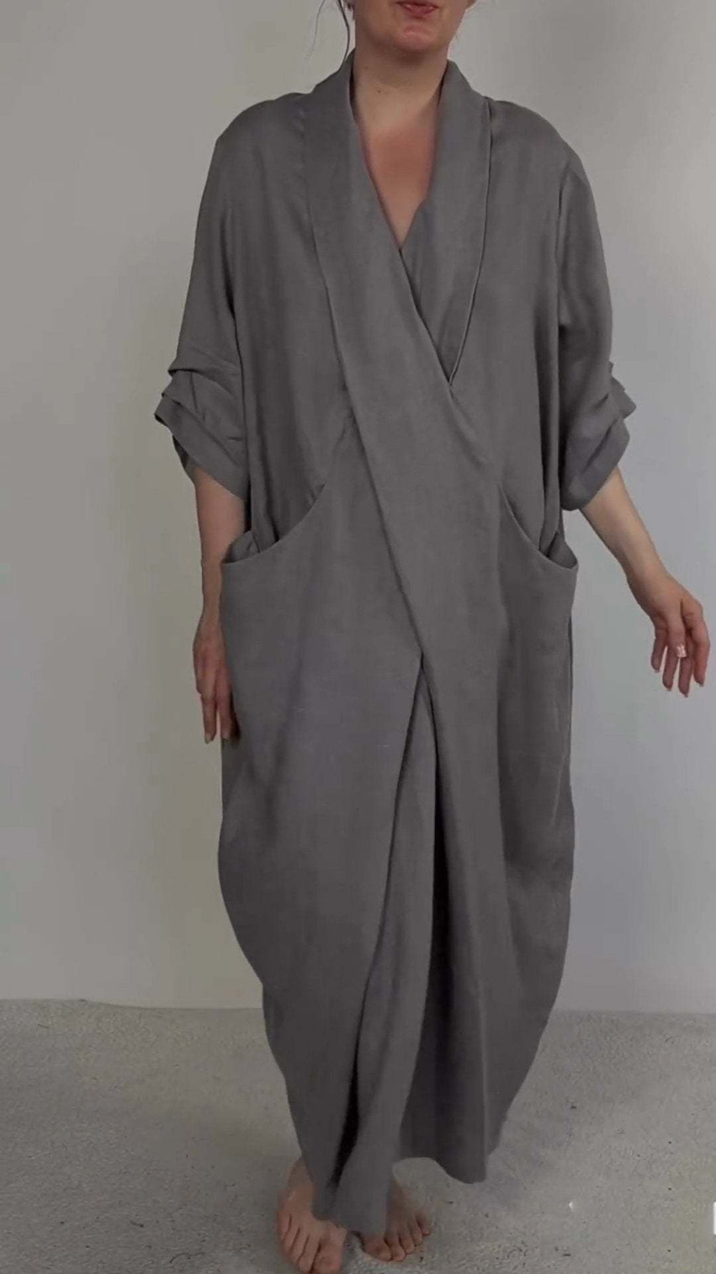 Kassia | Minimalistische midi-jurk met V-hals voor dames – Elegante casual jurk met korte mouwen