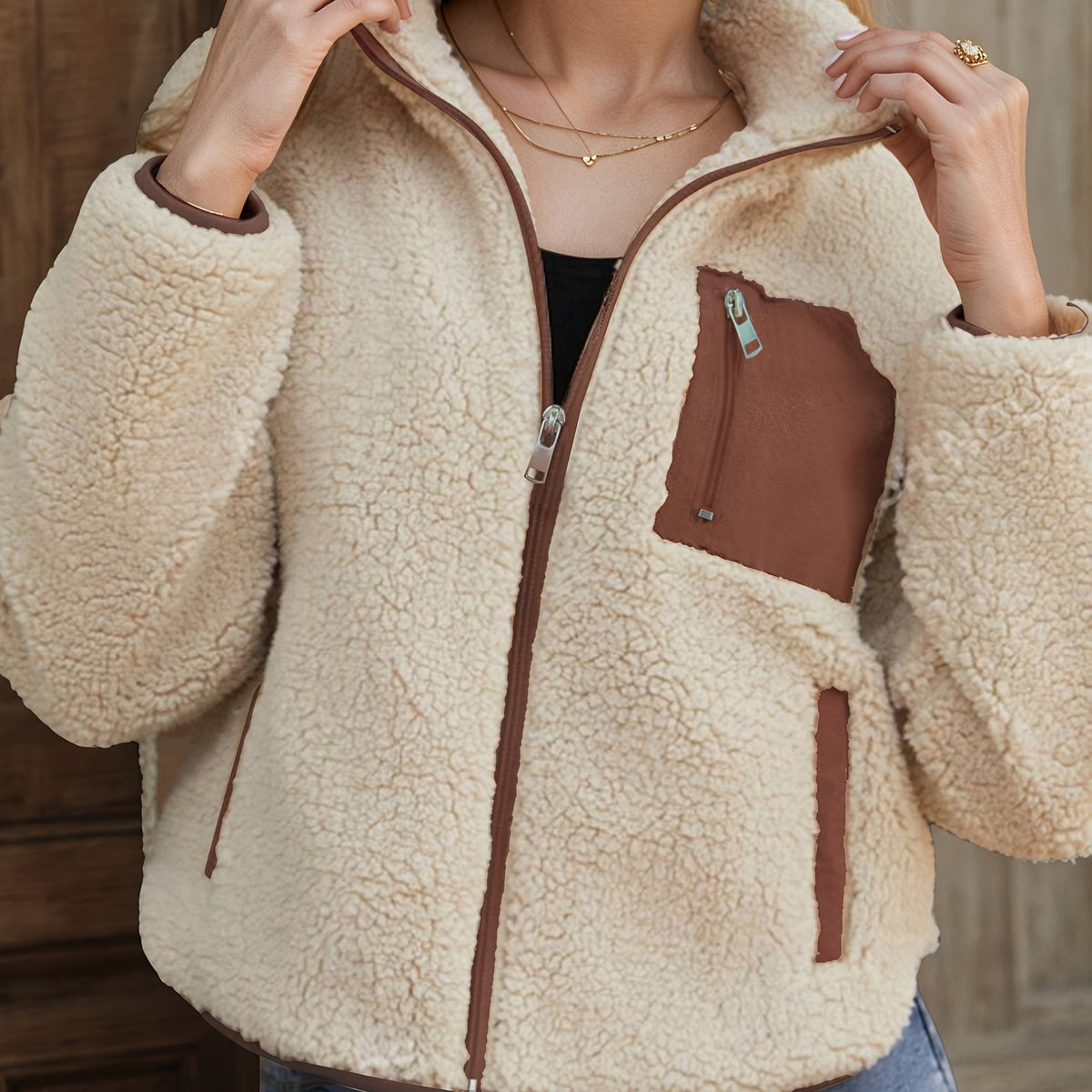 Elavira | Pluche jas voor dames – Vest met ritssluiting en contrasterende rand