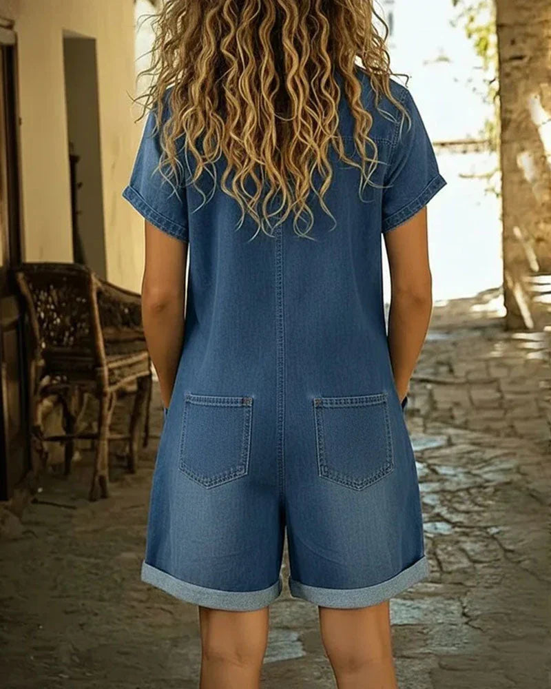 Julissa | Denim jumpsuit voor dames – Eendelig model met korte mouwen en knoopsluiting aan de voorkant