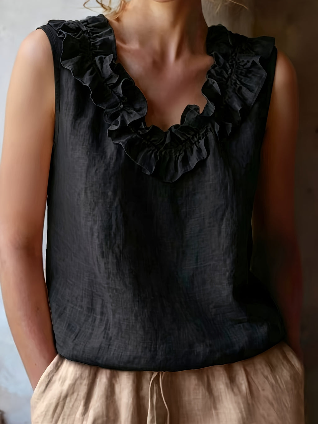 Kallie | Mouwloze top met ruches voor dames – Casual blouse met losse pasvorm