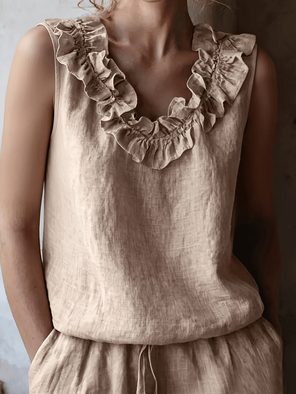 Kallie | Mouwloze top met ruches voor dames – Casual blouse met losse pasvorm