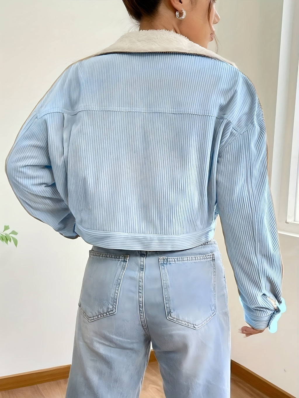 Agniet | Corduroyjas voor dames met fleecekraag – Korte, warme jas met voering van lamsfleece